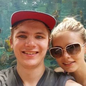 Meet your Posher, Collin